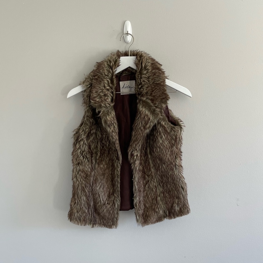 Kirra Brown Faux Fur Vest Size M